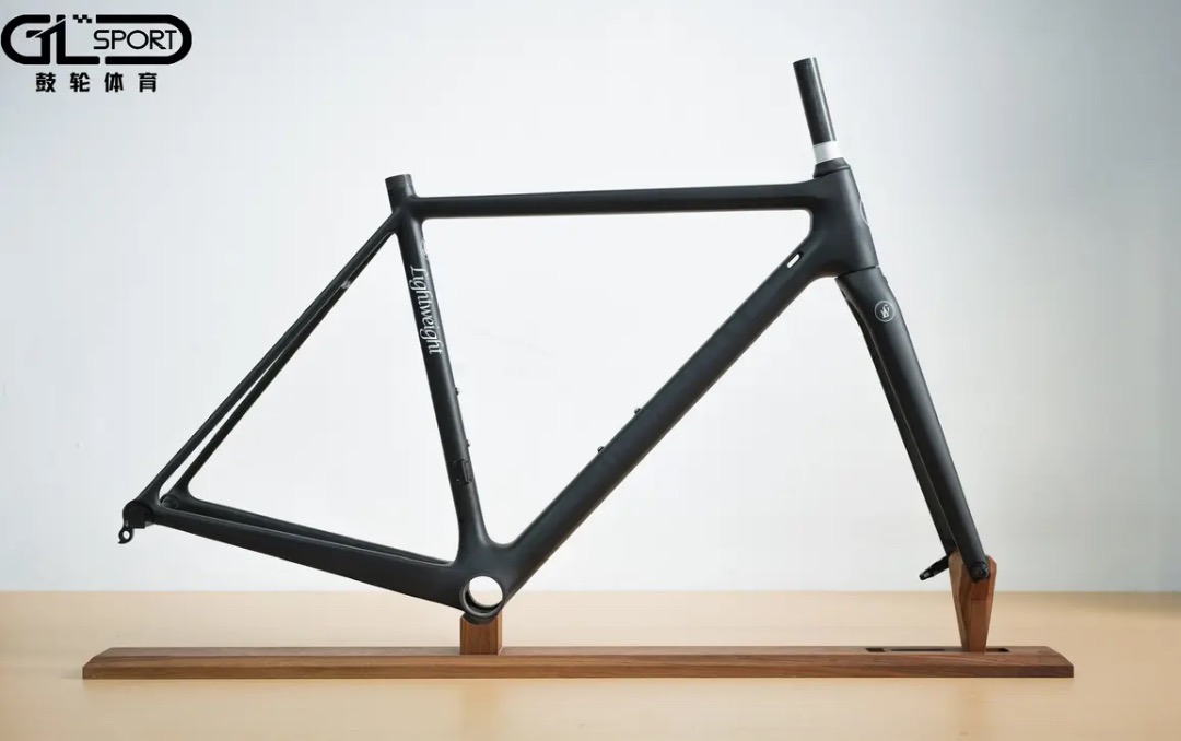 Lightweight URGESTALT Frameset, Sports Equipment, Bicycles & Parts