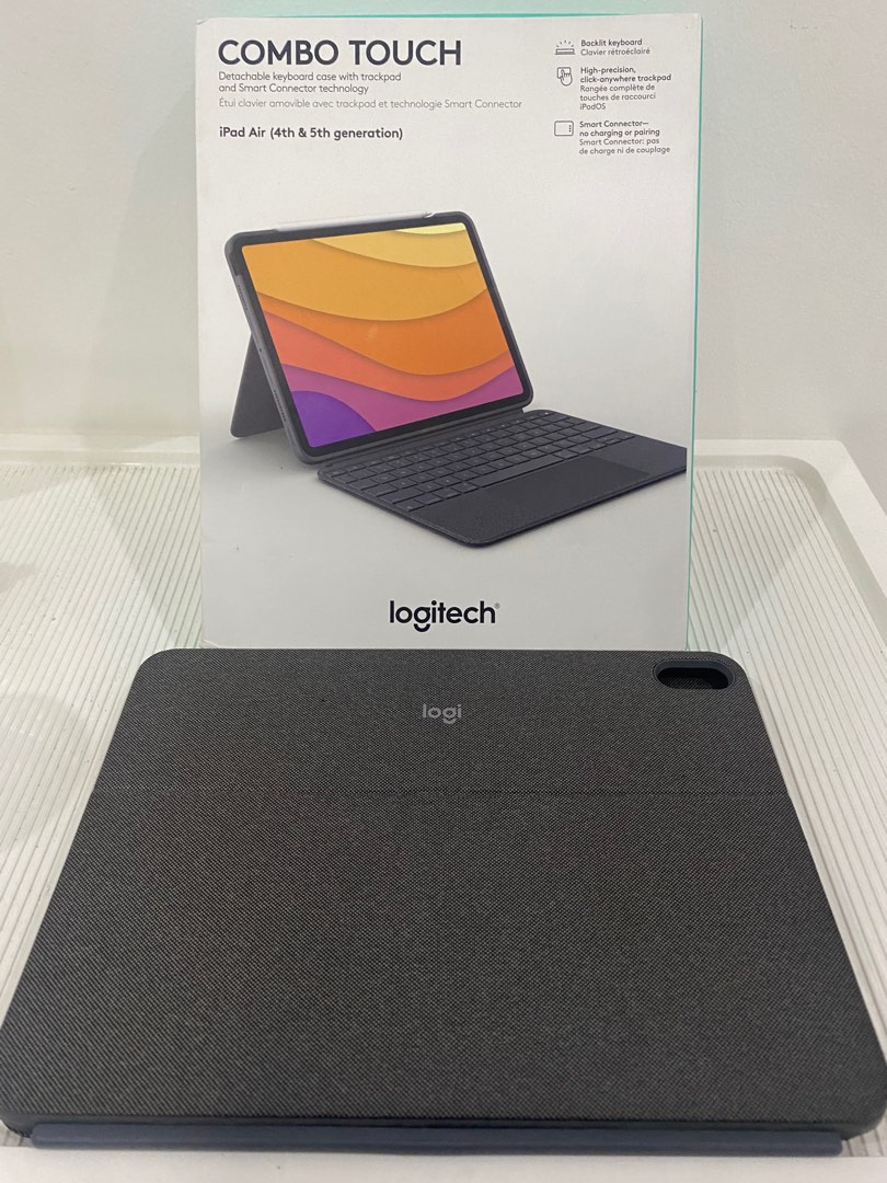 LOGITECH COMBO TOUCH iPad air 4th and 5th, Computers & Tech, Parts ...