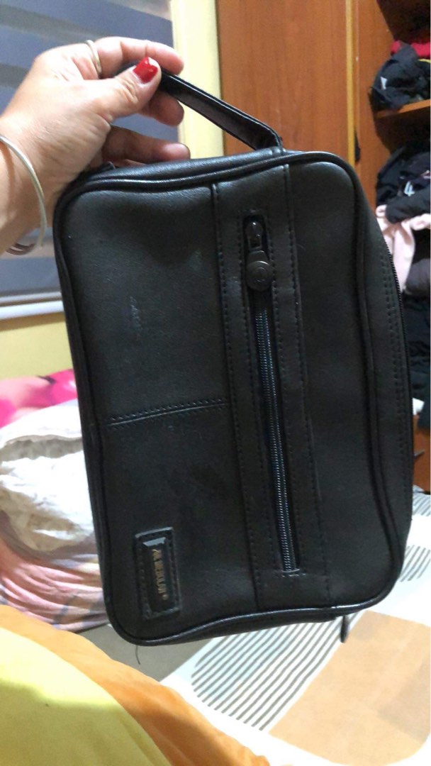 mebolan, Men's Fashion, Bags, Belt bags, Clutches and Pouches on Carousell