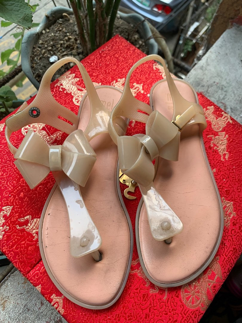Melissa Sandals US2, Babies & Kids, Babies & Kids Fashion on Carousell