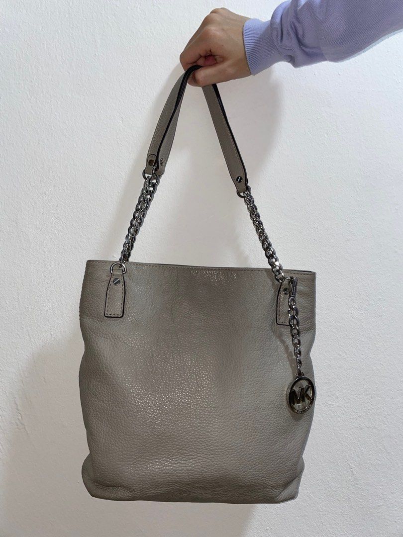 Michael kors sales chain messenger bag