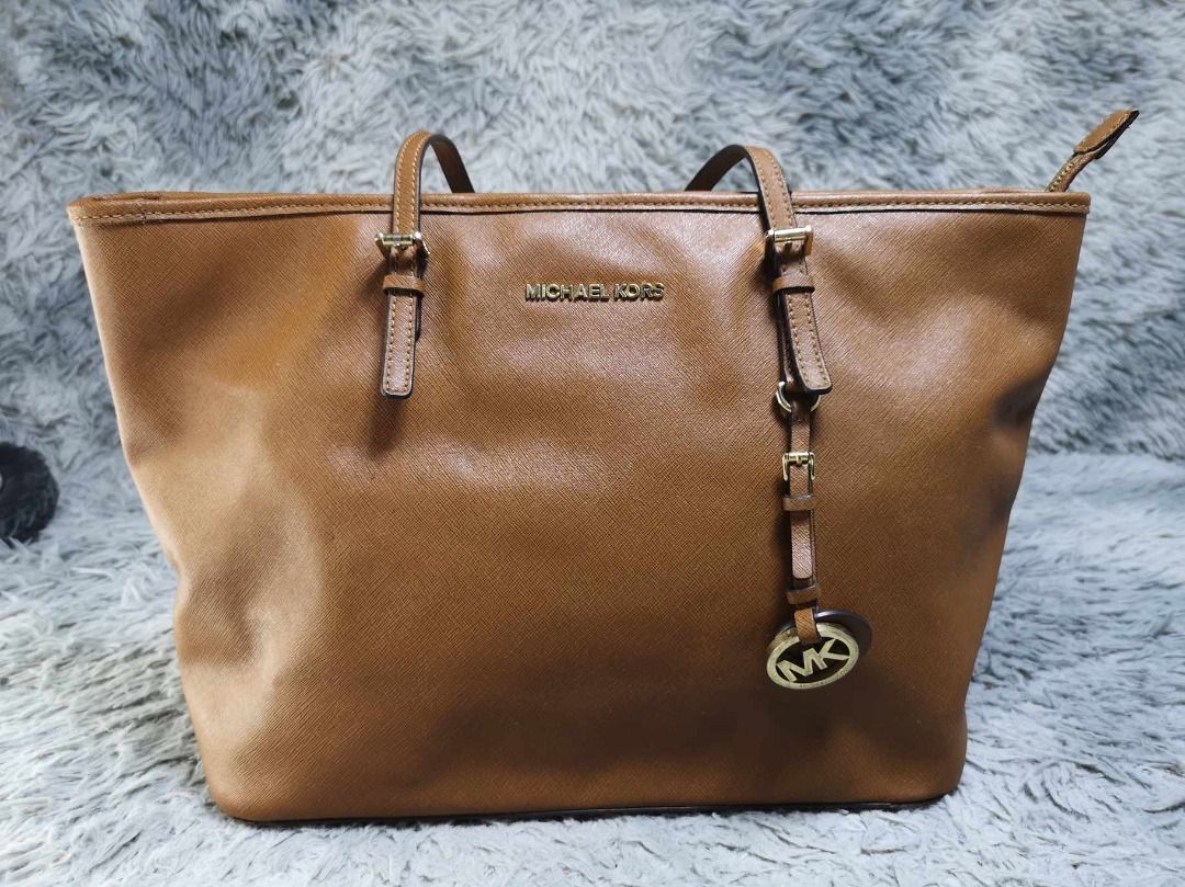 Michael kors 2025 tan tote