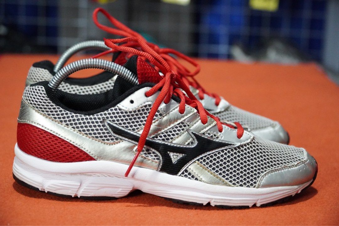 MIZUNO SPARK 6.5UK