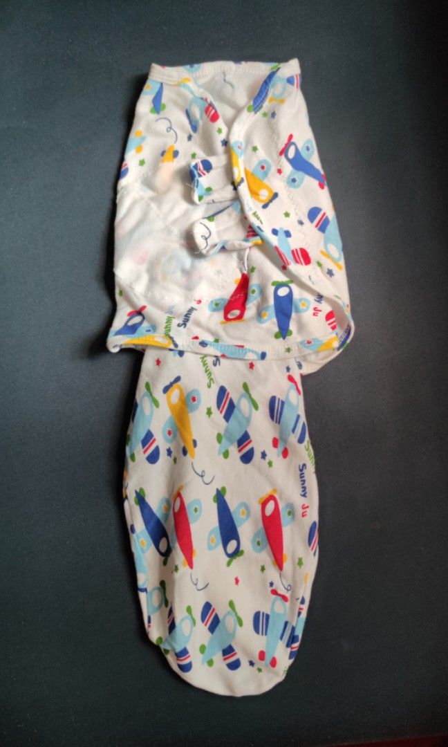 Newborn Swaddle - 2 pcs (Category: Babies & Kids Fashion) located in Manila. Submitted by famph (Listing ID 1278108939, Image 3). Description: .