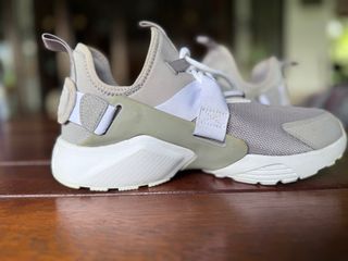 Nike Huarache Women s Fashion Footwear Sneakers on Carousell