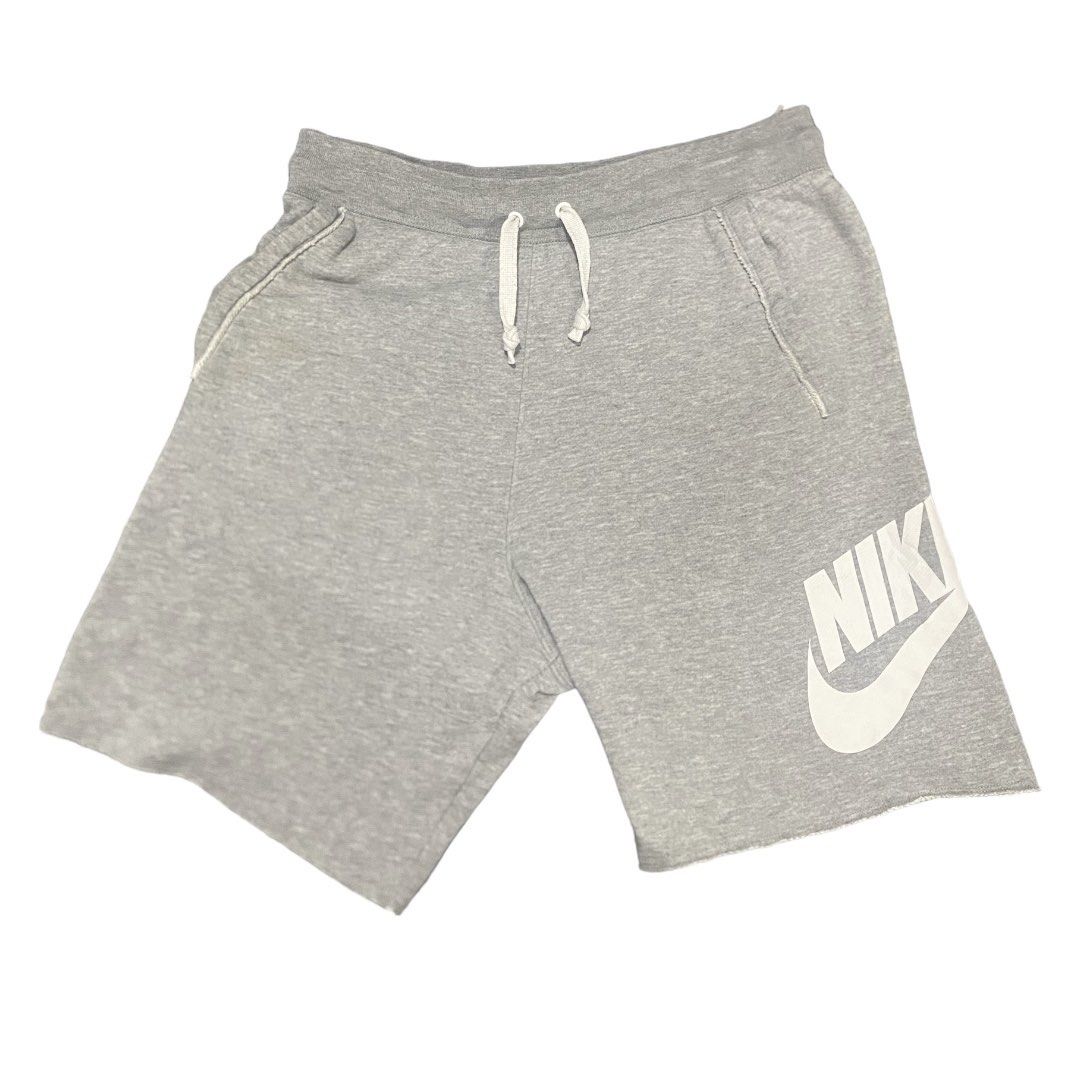 Short sweatpants deals nike