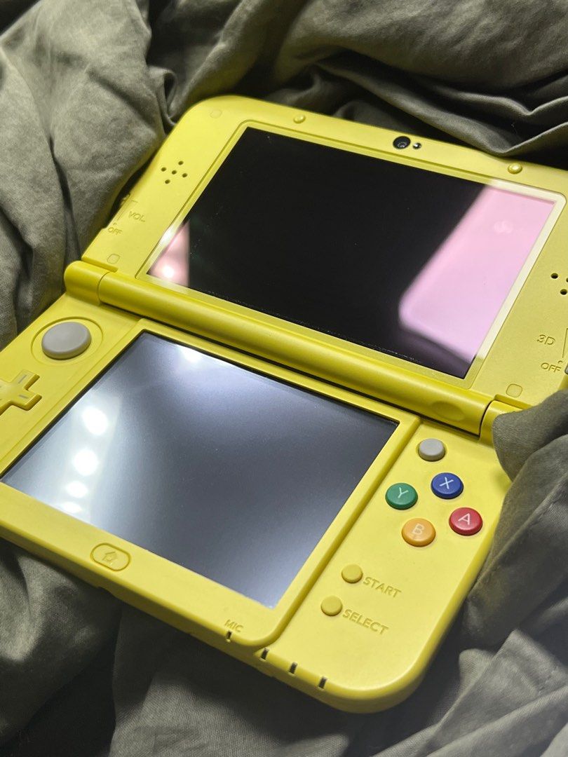 Nintendo New 3DS XL Pikachu Yellow Limited Edition, Video Gaming, Video