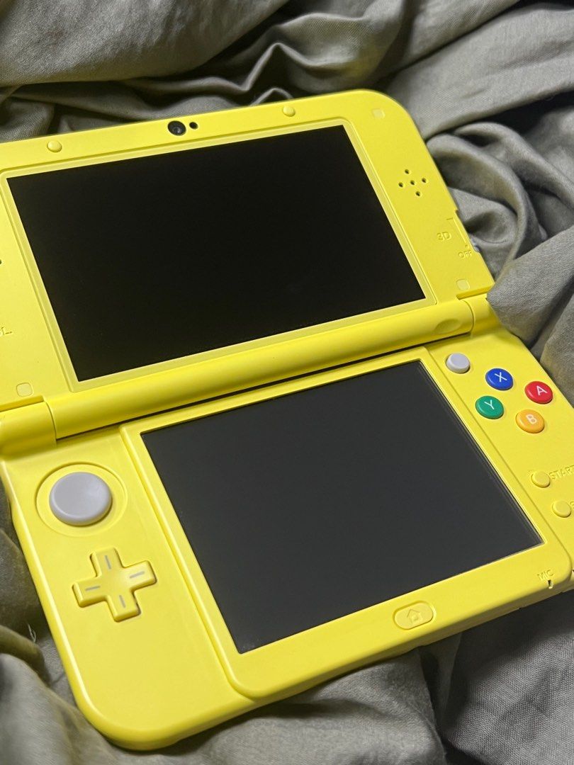 Nintendo New 3DS XL Pikachu Yellow Limited Edition, Video Gaming, Video