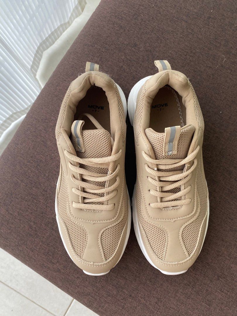 Skechers infallible trainers hot sale