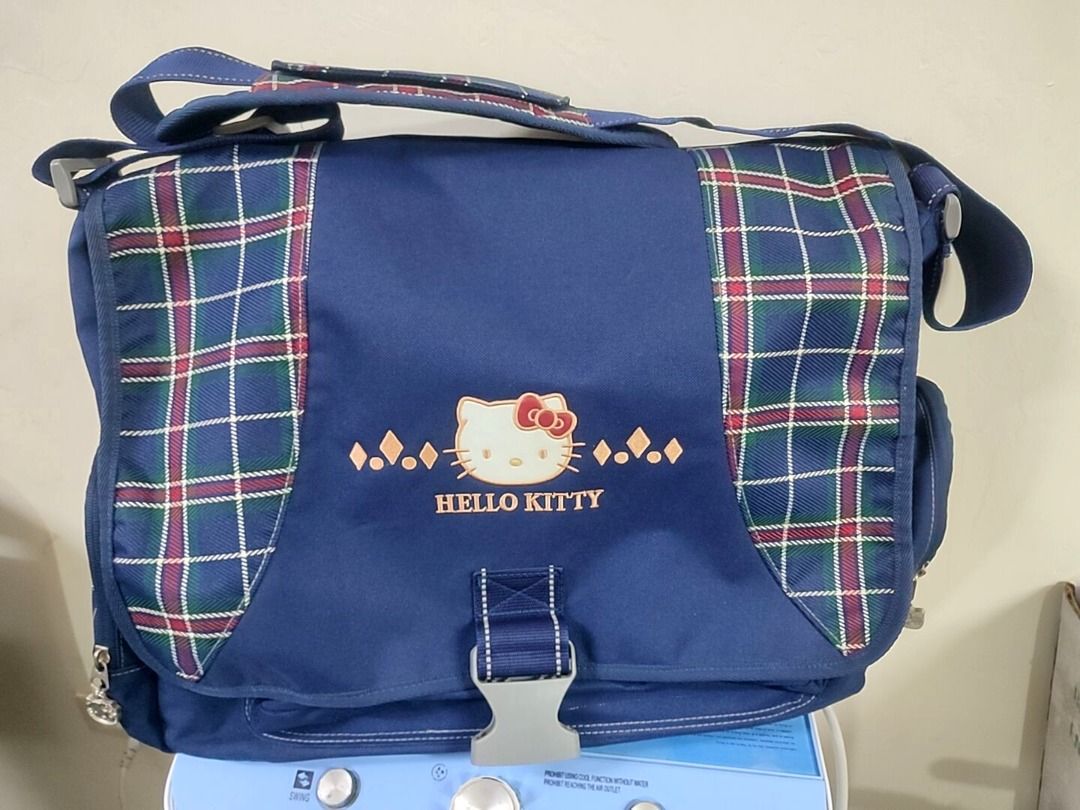 Original Hello Kitty Sanrio messenger bag/school bag (Category: Shoulder Bags) located in Marikina City. Submitted by tinkerstrinkets (Listing ID 1278251583, Image 1). Description: Large size (approx 18in x 13in) .