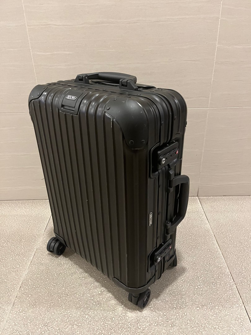 Rimowa topas stealth cabin store