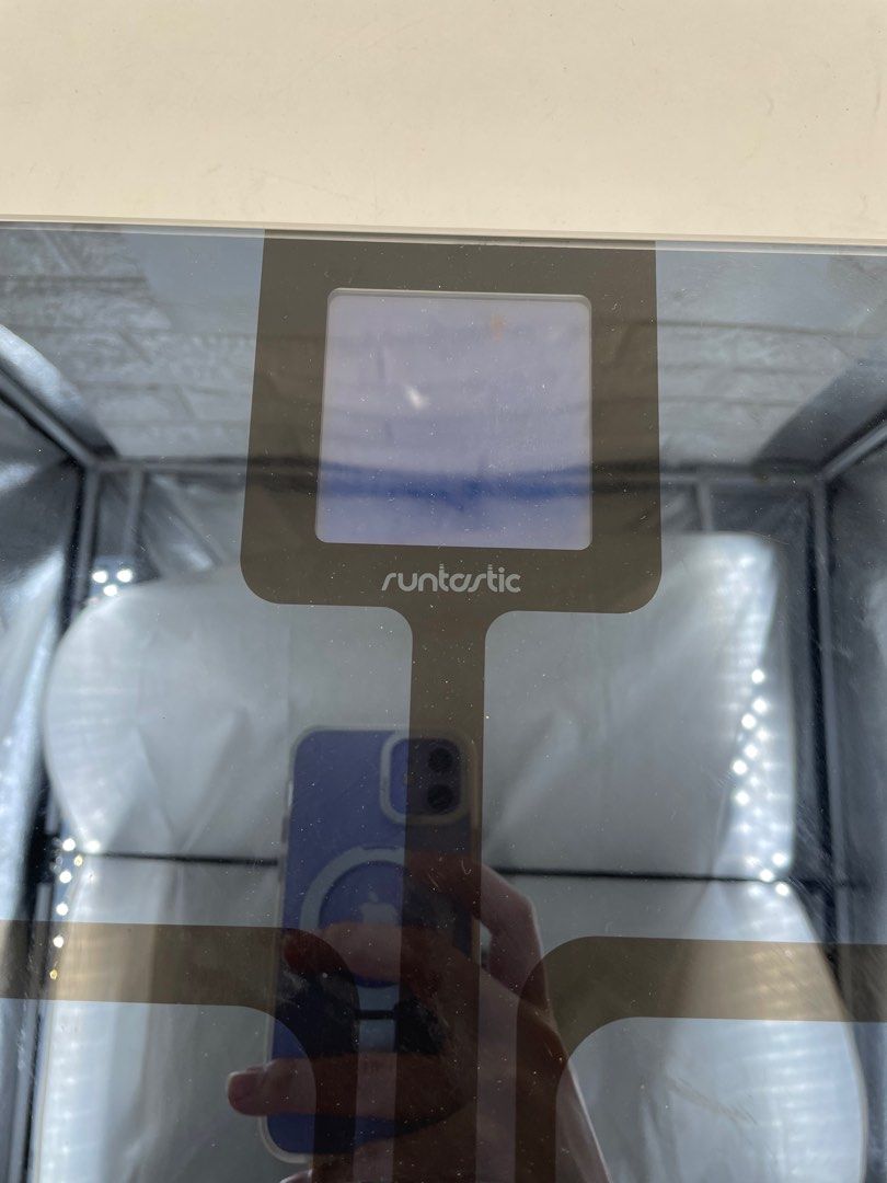 Runstatic Weighing Scale Bluetooth Smart (Category: Health Monitors & Weighing Scales) located in Pasay City. Submitted by meostore (Listing ID 1278115342, Image 3). Description: No battery cover Working properly With box.