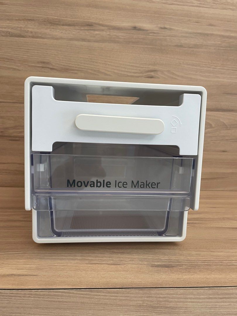Samsung Movable ice maker, TV & Home Appliances, Kitchen Appliances, Refrigerators & Freezers on