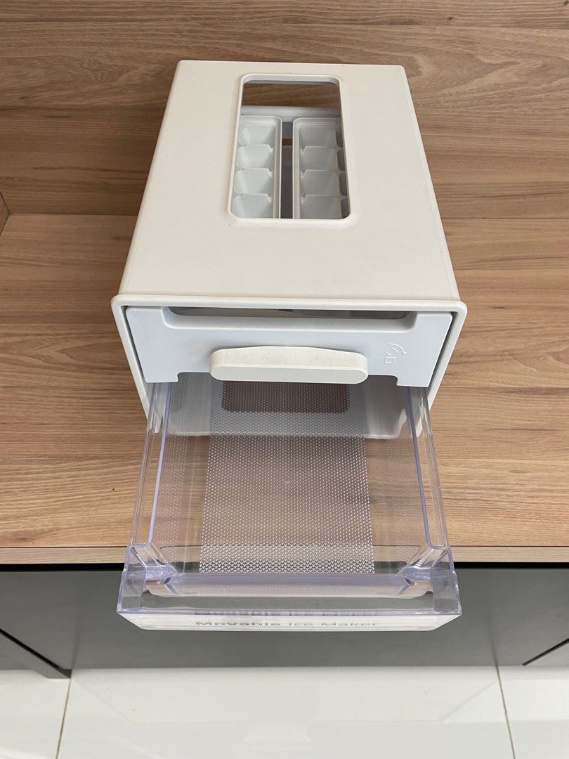 Samsung Movable ice maker, TV & Home Appliances, Kitchen Appliances