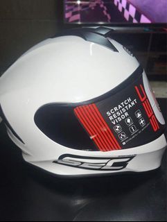 Sec White Full-Face Helmet SMALL