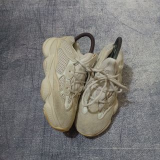 Adidas yeezy hotsell harga indonesia