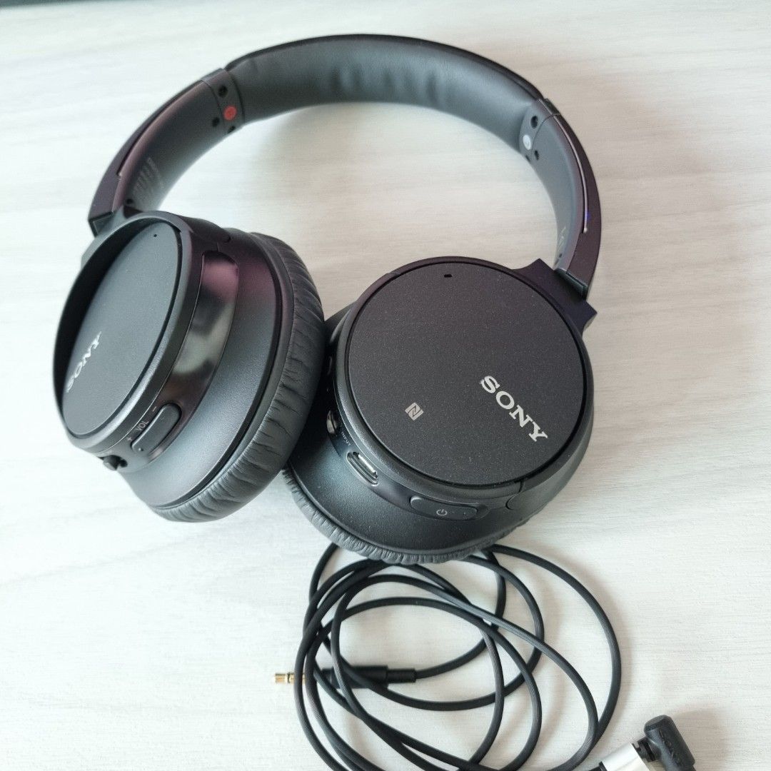 Sony noise cancelling top headphones whch700n