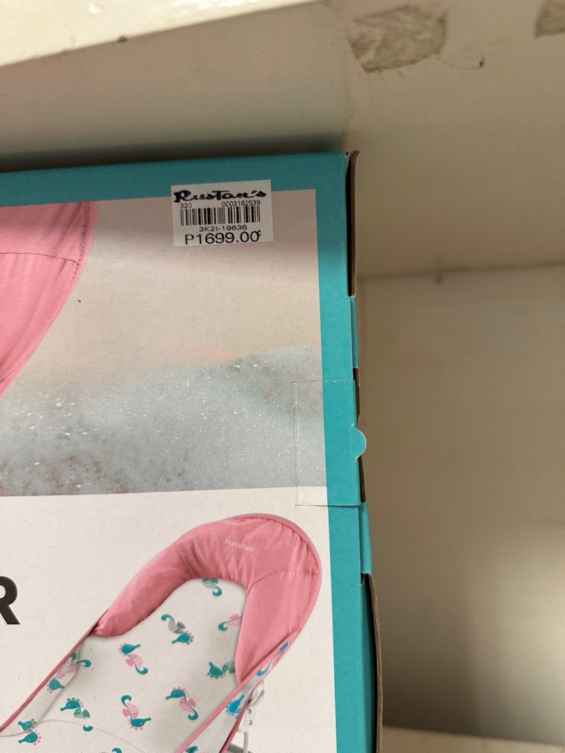 Summer Deluxe Baby Bather (Category: Bathtub & Bath Accessories) located in Binan City. Submitted by jm.closettt.ali (Listing ID 1260092820, Image 3). Description: Gift lang po kay baby. Brand new •Usable for newborn til 6 mos. • Adjustable 3 level height Rfs needs funds.