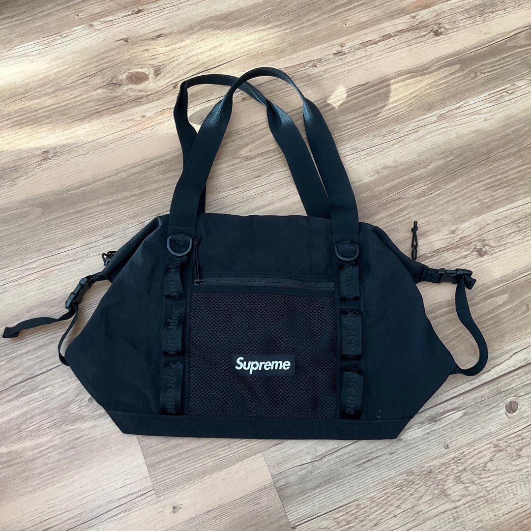Supreme zip tote black sales