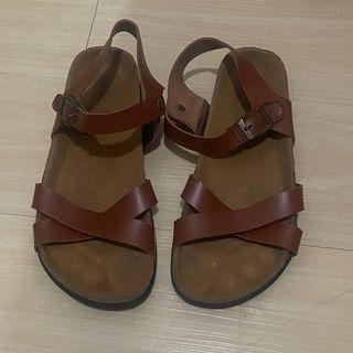 Tan Flat Sandals with Strap Size US 8 (25cm)