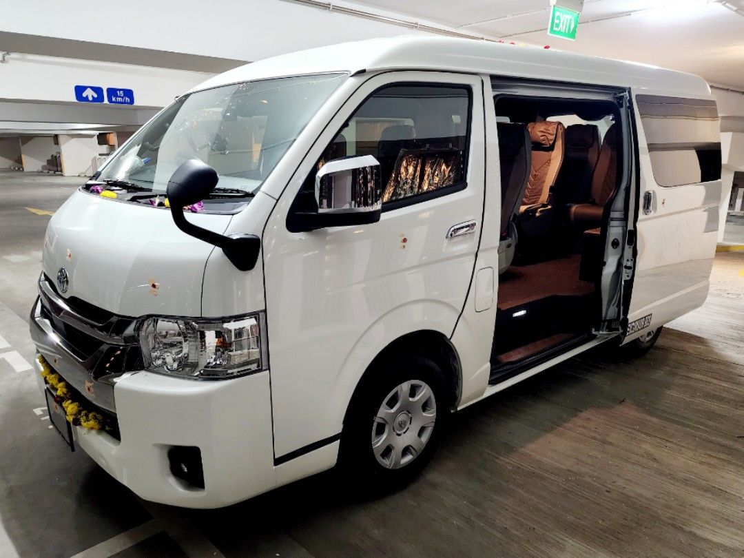 Toyota Hiace Super GL Mid Roof van minibus passenger charter 12 13