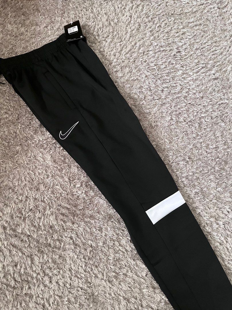 Slim fit nike joggers online