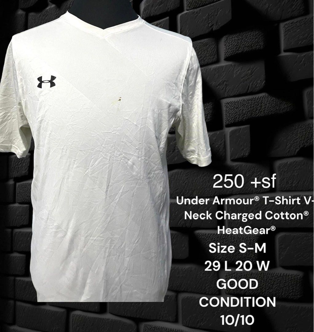 Under Armour T Shirt V. Neck Charged Cotton HeatGear