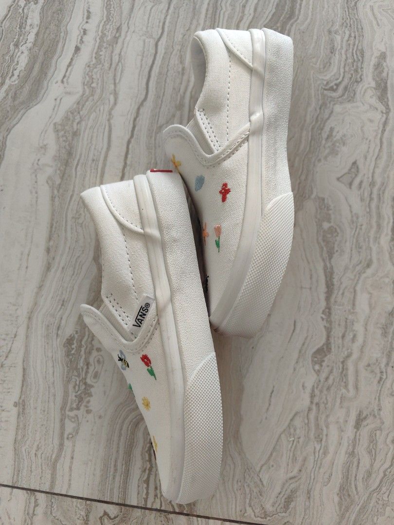 Garden slip online on shoes