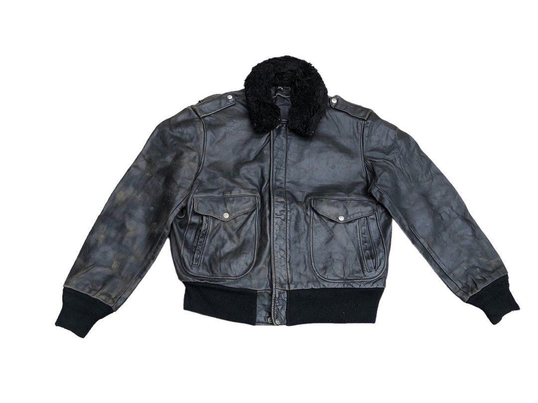 T*R様 80s short real leather bomber jacke 80s Vtg short real leather bomber jacket