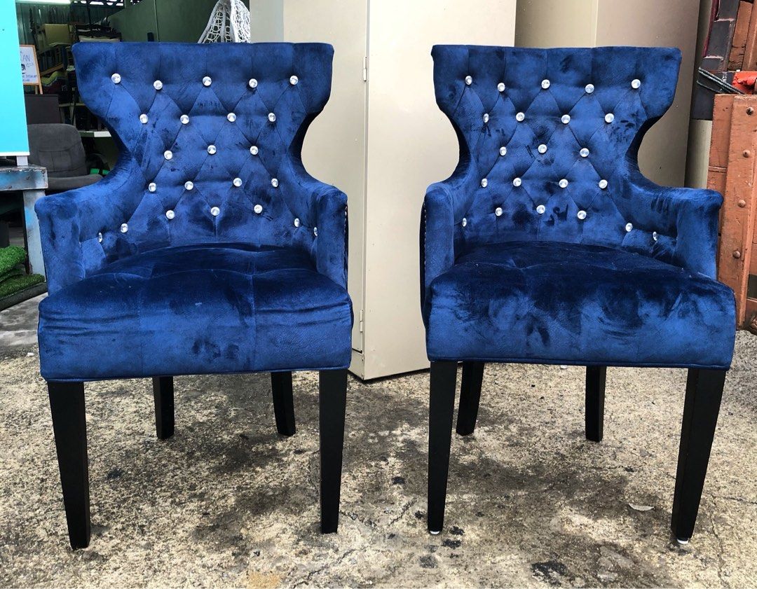 Wing chair sales second hand
