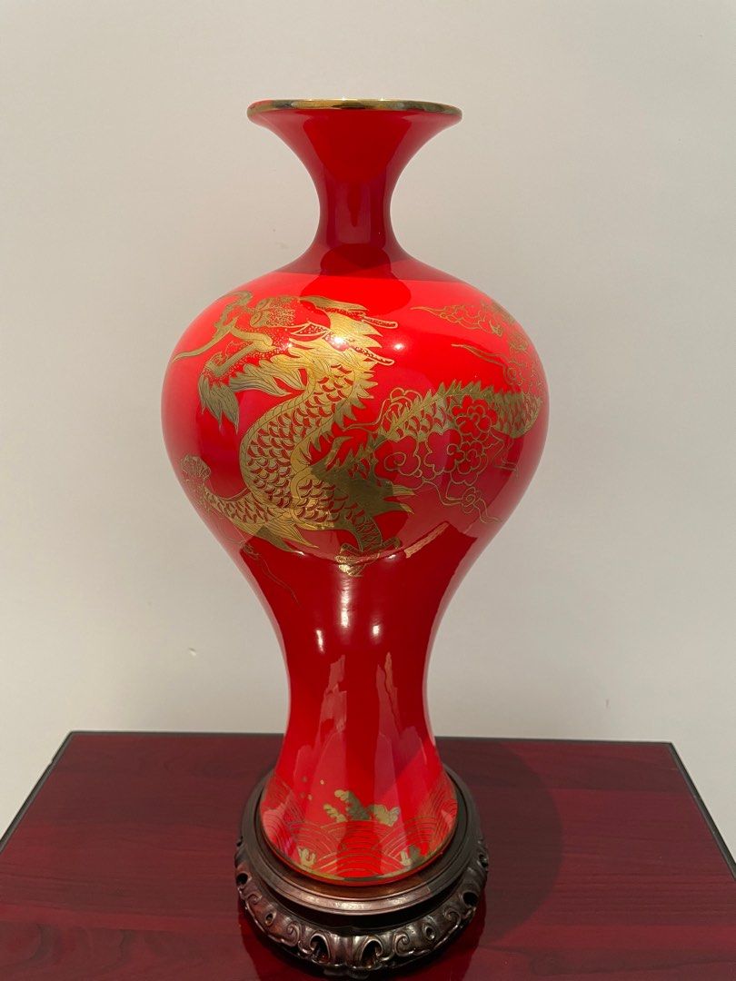 Dragon Red Vase 中國紅瓷器花瓶擺設-龍年, 傢俬＆家居, 家居裝飾 