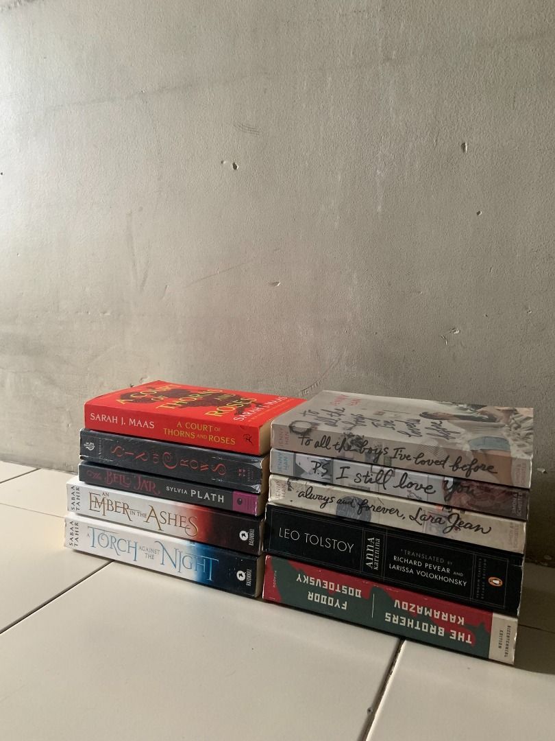 A Court of Thorns and Roses Six of Crows Bundle Hobbies Toys