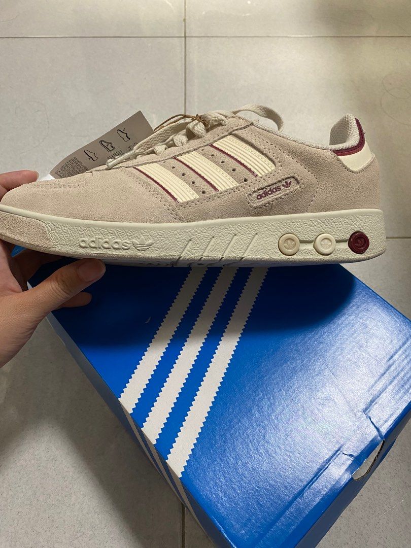 Adidas shoes, Women's Fashion, Footwear, Sneakers on Carousell
