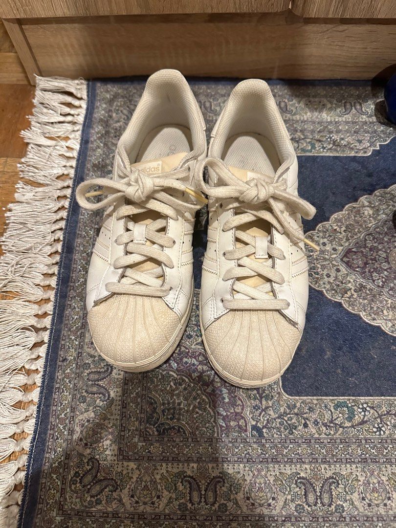 adidas superstars triple white