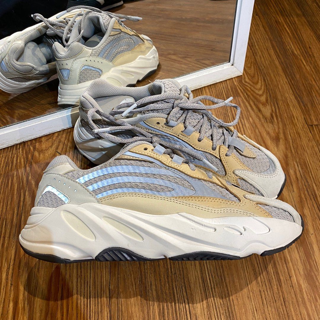 Yeezy waverunner static deals