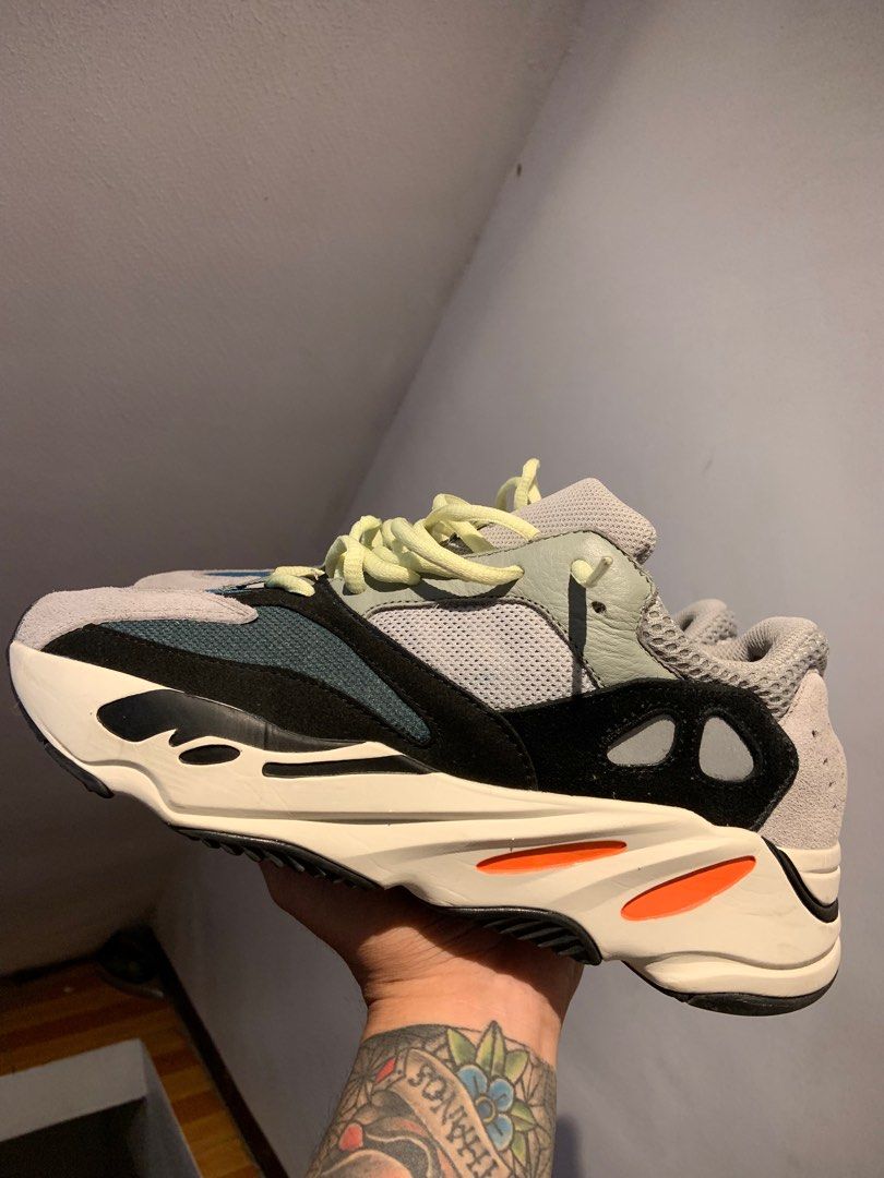 Yeezy hotsell waverunner sizing