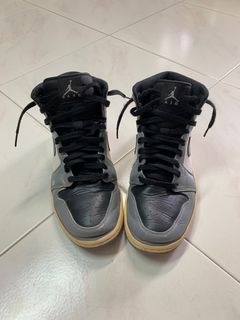 jordan throwback sneakers