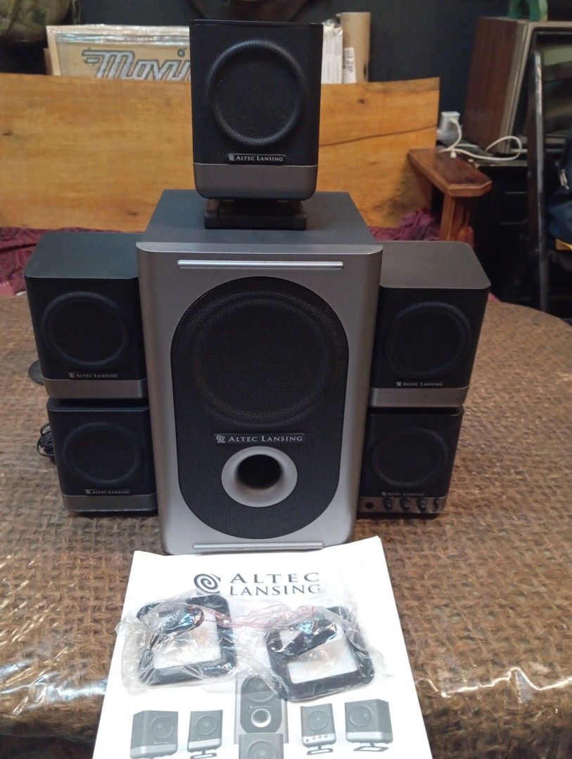 Altec lansing surround speaker model 251, Audio, Soundbars, Speakers