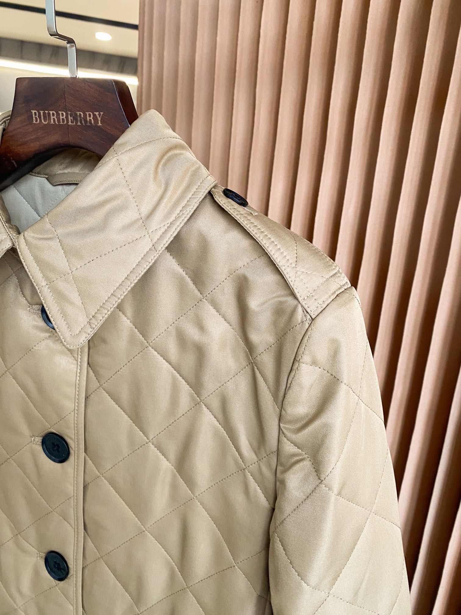 Authentic Burberry Horn Button Quilted Temperature Control Slim Fit Jacket Women s Fashion Coats Jackets and Outerwear on Carousell