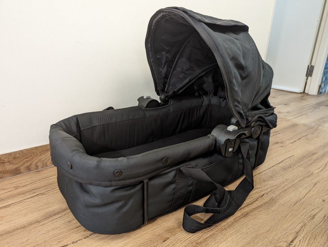 City select best sale bassinet used
