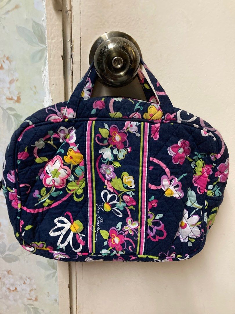 20 Ways to Use a Hanging Travel Organizer – Vera Bradley