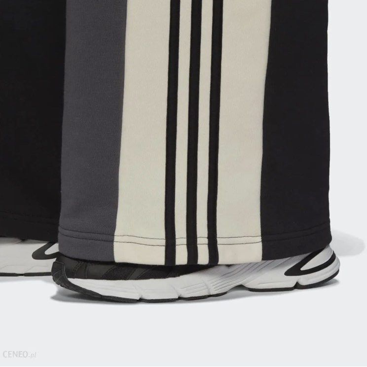 Adidas vintage 90's black baggy track pants