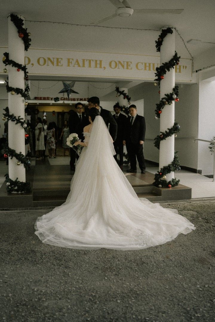 Cathedral style wedding dresses discount