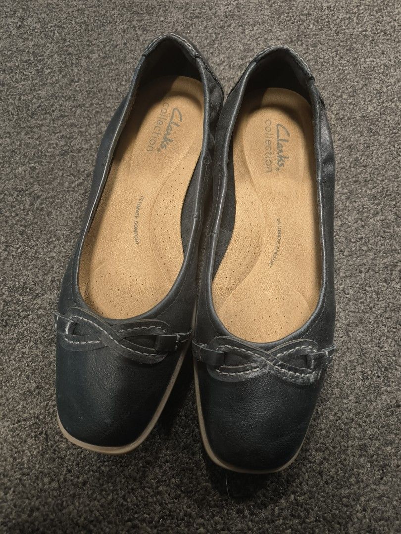 Clarks comfort flats best sale