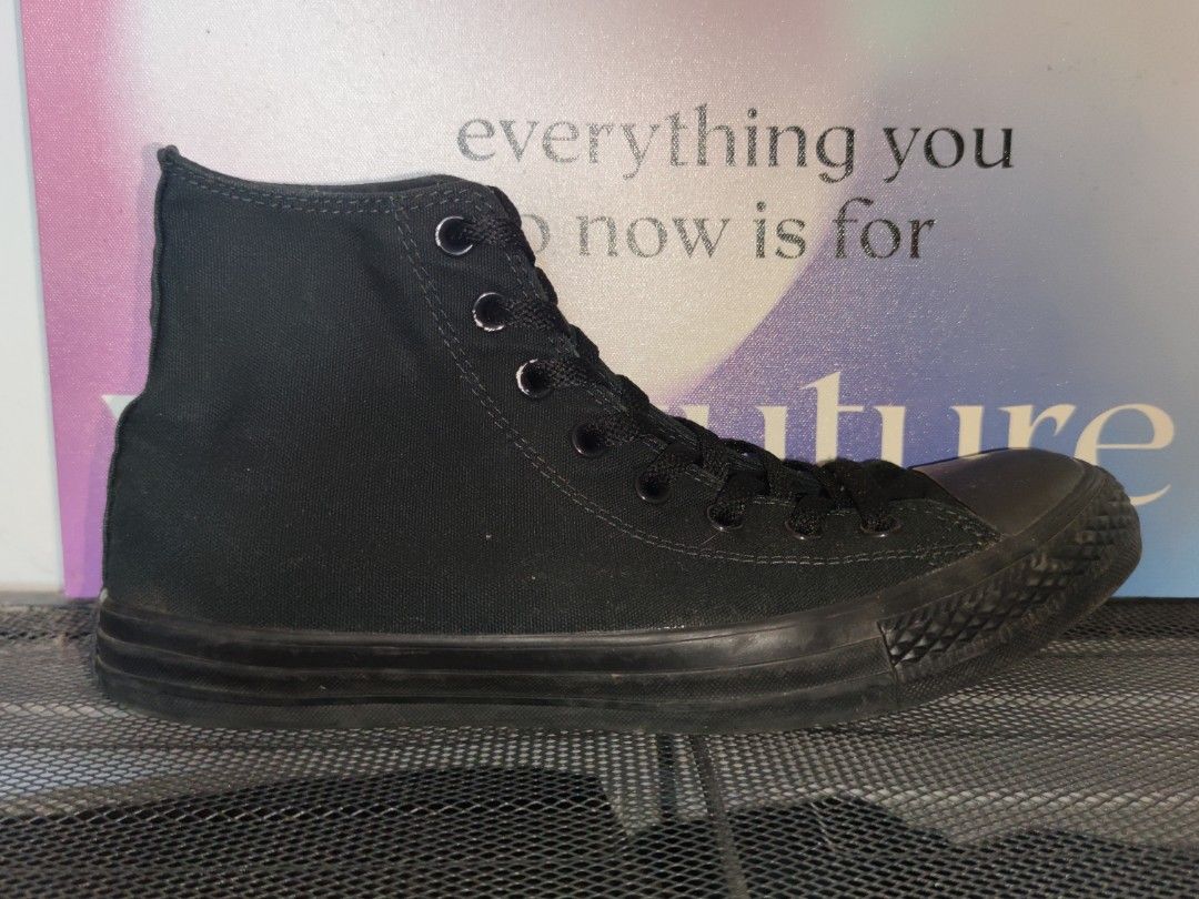 black monochrome converse