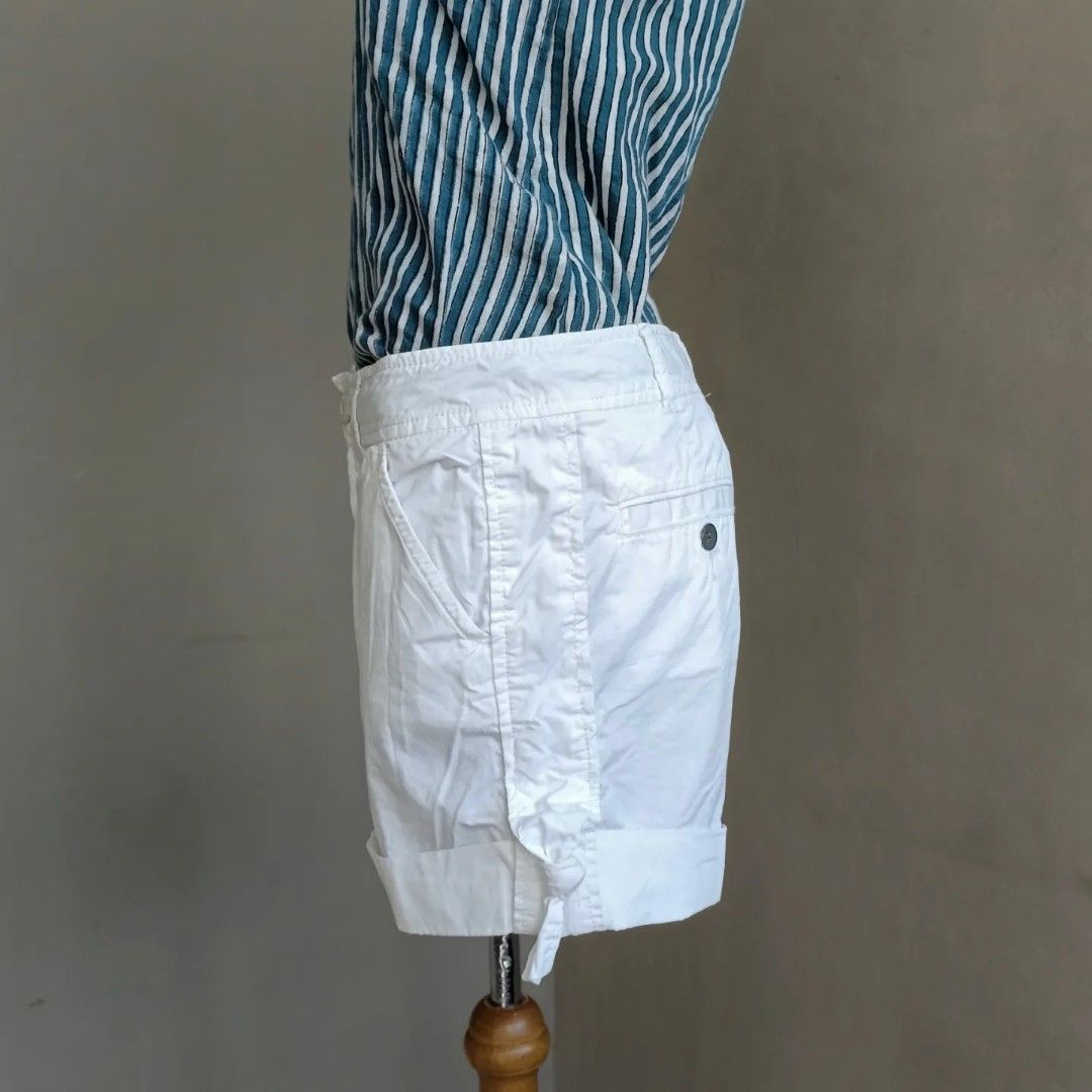 converse hot pants