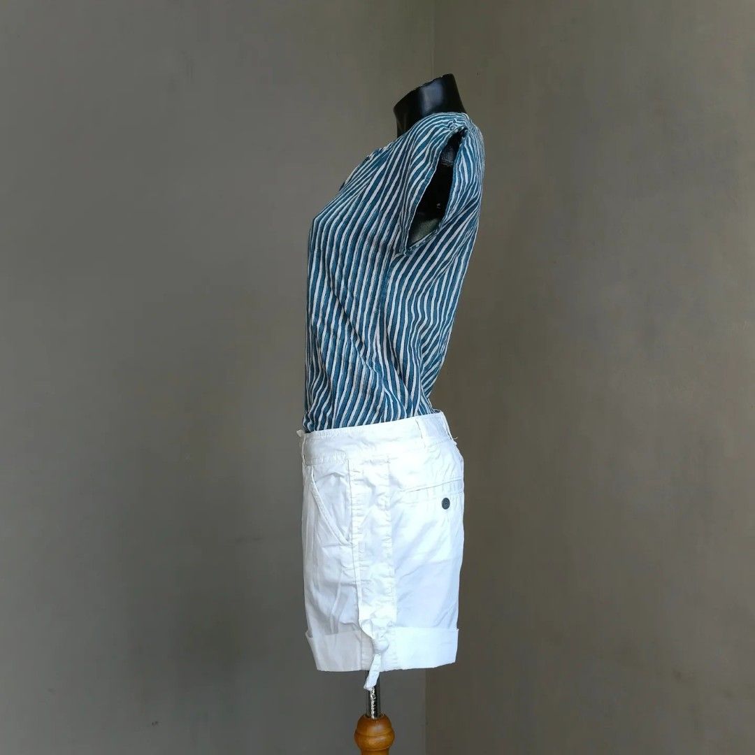 converse hot pants