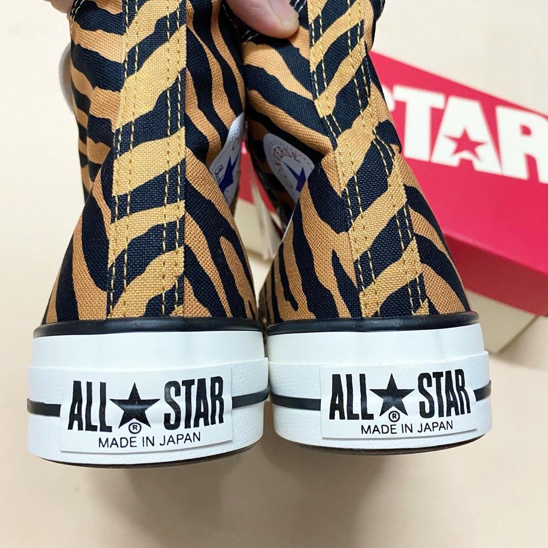 Tiger cheap stripe converse