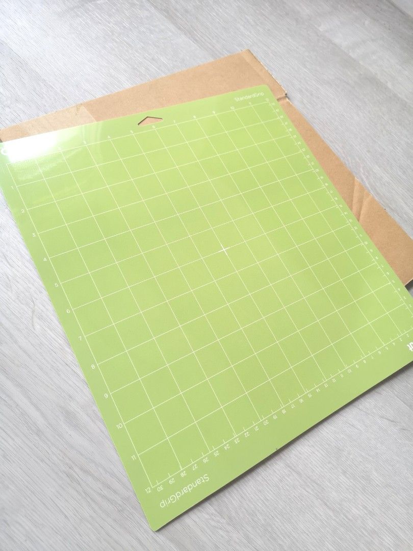 Original Cricut Standard Grip Mat. Authentic. / Cutting machine mat
