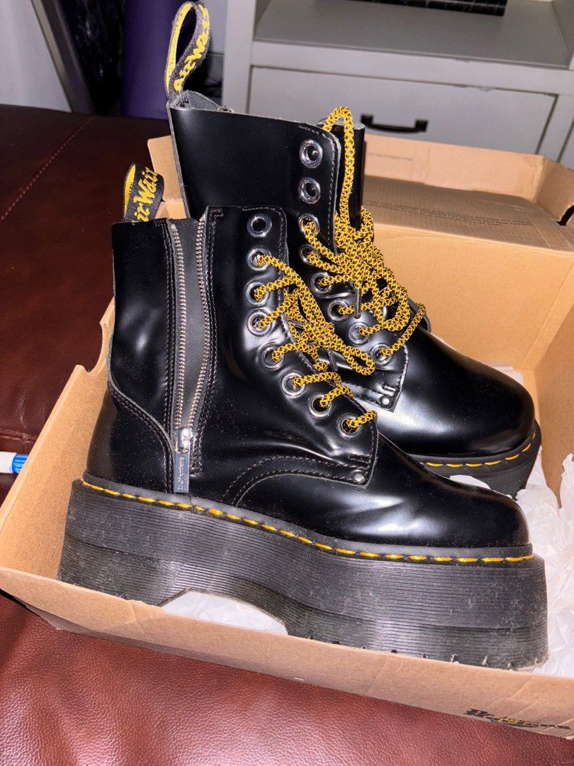 Dr martens 2025 vegan steel toe